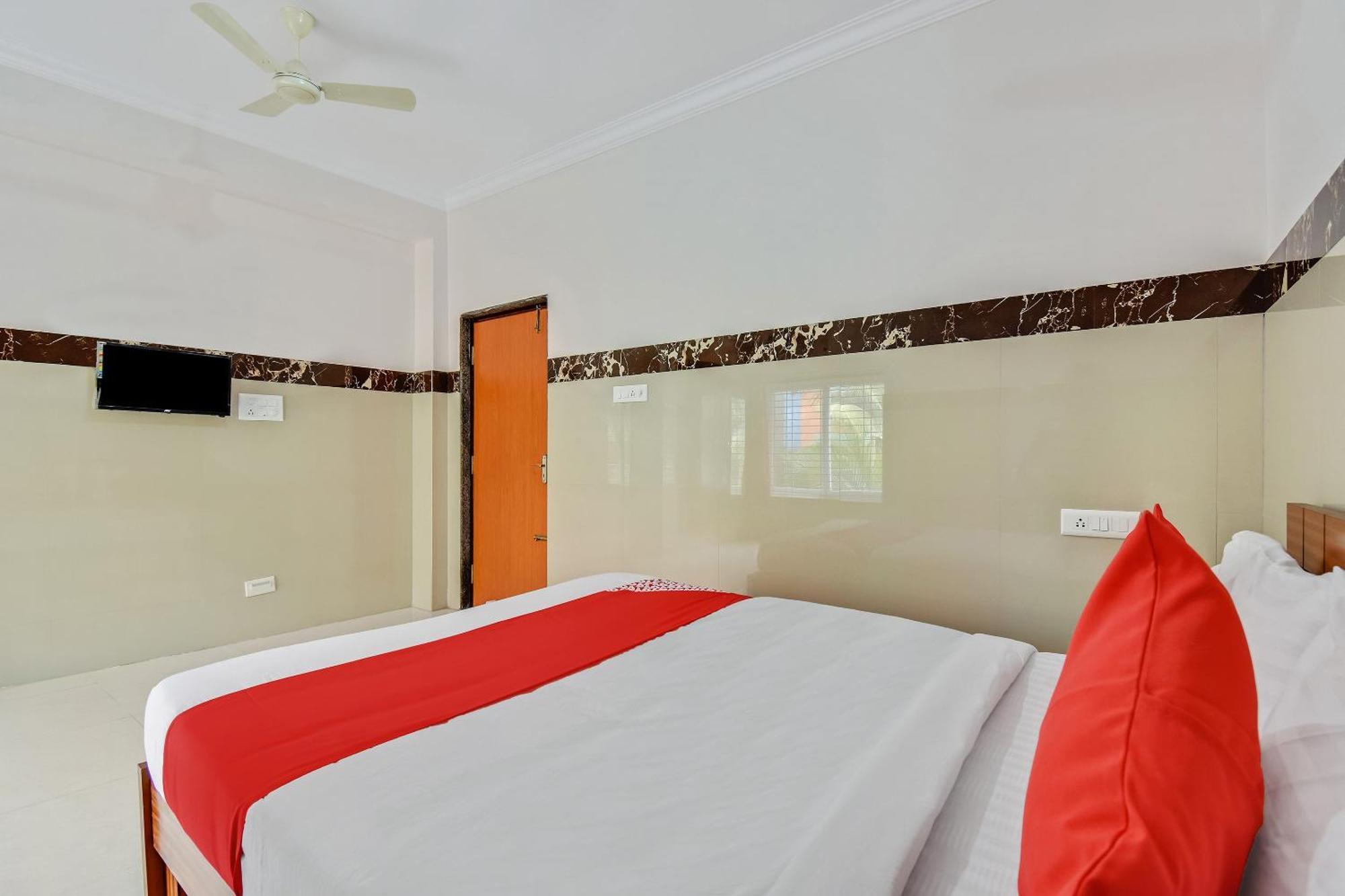 Hotel O Sri Sai Guru Comforts Yelahanka Екстер'єр фото